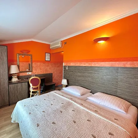 Hotel Grahor Depandance Sezana Exterior photo